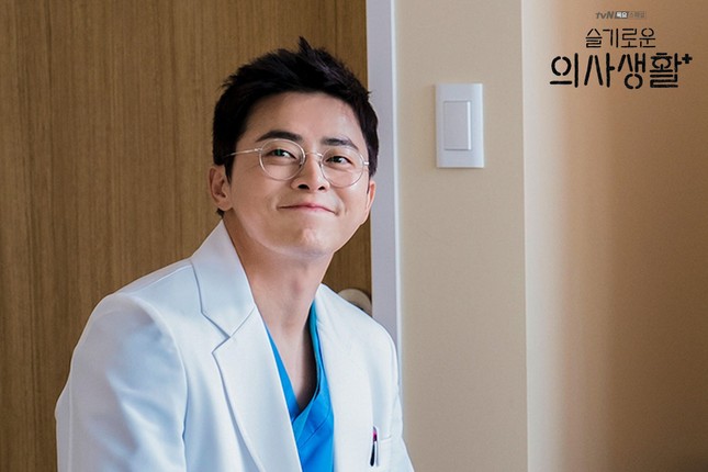 Biệt đội “Hospital Playlist“: Từ diễn viên quen mặt đến người mới “chạm ngõ” truyền hình ảnh 1