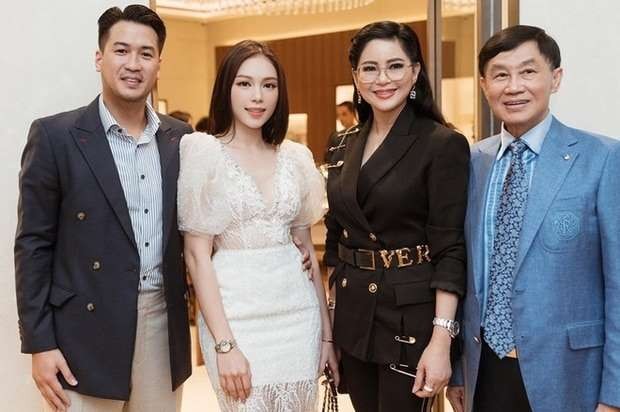 Chuyện tim mạch của các thiếu gia nhà tỷ phú Johnathan Hạnh Nguyễn: Cậu út đã “chốt đơn“? ảnh 4