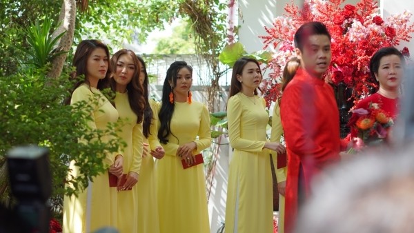 Đám cưới của Primmy Trương - Phan Thành: Đưa đón bằng siêu xe, phù dâu là Hoa hậu ảnh 4