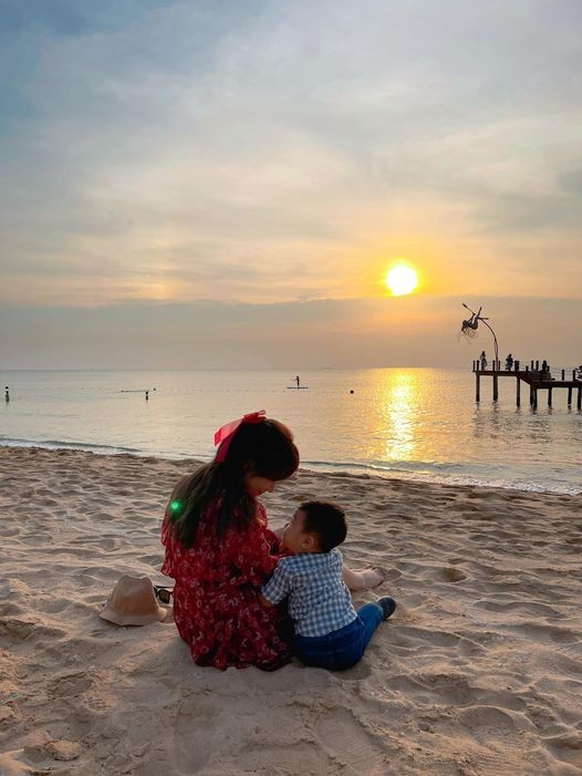 Hòa Minzy lần đầu đăng ảnh cùng con trai sau cả năm giấu kín, tiết lộ tên ở nhà của em bé ảnh 3
