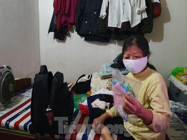Bắt đầu xét nghiệm COVID-19 cho 'xóm' chạy thận cạnh bệnh viện Bạch Mai ảnh 2