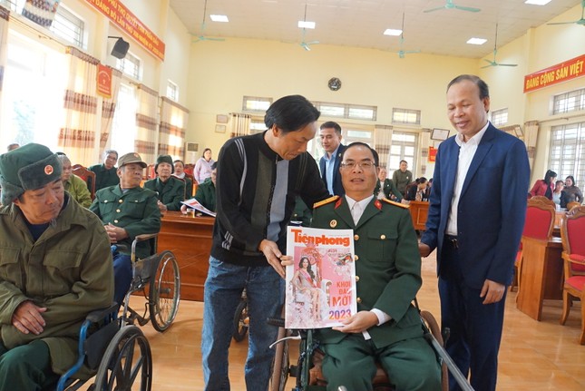 Tri ân, chúc tết thương binh, cựu thanh niên xung phong tại Phú Thọ, Yên Bái ảnh 5