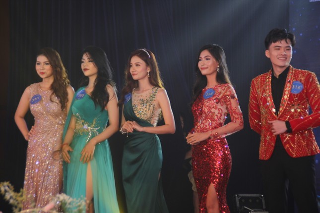 Đỗ Thị Thùy Duyên đăng quang Hoa khôi Nét đẹp Sinh viên OU 2020 ảnh 1