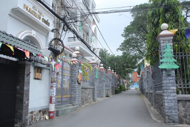 Xóm đạo Sài Gòn trang hoàng lung linh đón Giáng sinh ảnh 21