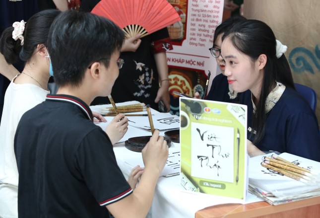 Bạn trẻ Việt hào hứng trải nghiệm ngày hội văn hóa hội nhập ảnh 9
