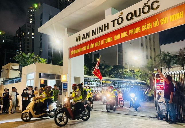 Tuổi trẻ TPHCM ra quân phòng chống tội phạm ảnh 2