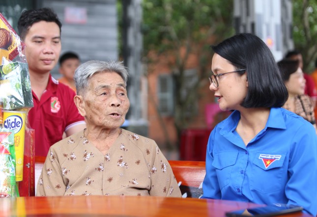 Đong đầy tình yêu thương hướng về nguồn cội, chăm lo an sinh xã hội ảnh 10