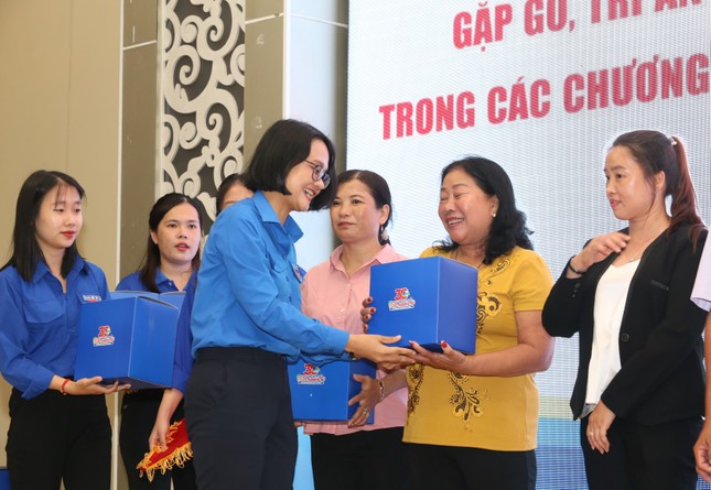 Thành Đoàn TPHCM gặp gỡ, tri ân các gia đình nuôi thanh niên tình nguyện ảnh 2