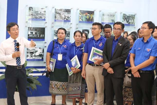 Thắt chặt tình đoàn kết, hữu nghị đặc biệt giữa thanh niên TPHCM và các địa phương Lào ảnh 8