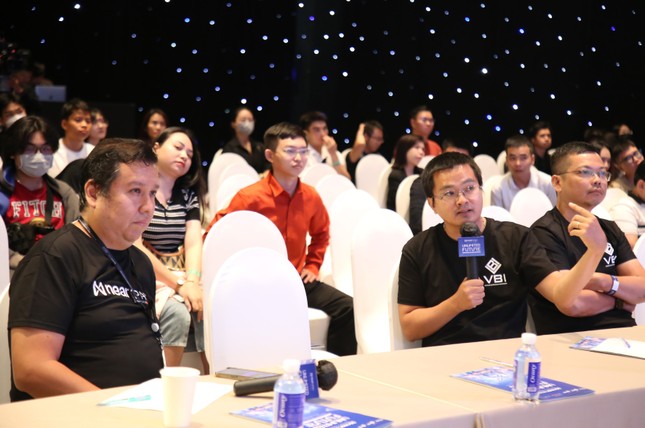 Bạn trẻ hào hứng trải nghiệm ngày hội công nghệ hàng đầu châu Á ảnh 12