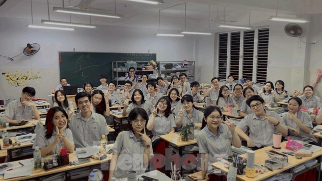 Trường có thí sinh sở hữu nhiều điểm 10 nhất TPHCM: Không điện thoại, không Facebook, không Tik Tok ảnh 1
