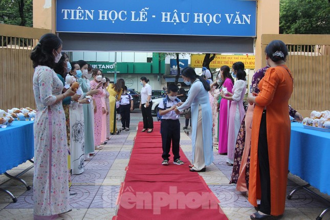 TPHCM: Học sinh tựu trường từ 21/8, nghỉ Tết Nguyên đán 14 ngày ảnh 1