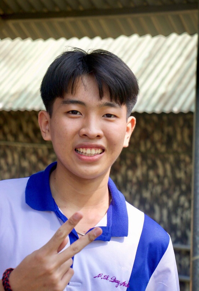 Thủ, á khoa khối B của TPHCM: Chung trường, chung ước mơ thành bác sĩ ảnh 3
