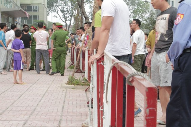 Tranh chấp hàng rào căng thẳng ở khu đô thị hạng sang ảnh 5