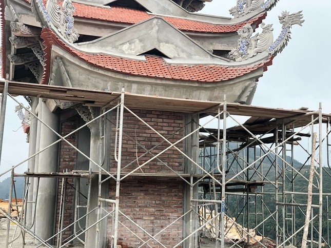 Cận cảnh siêu dự án 'bạt núi' làm du lịch ở Lũng Cú vừa bị đình chỉ ảnh 7