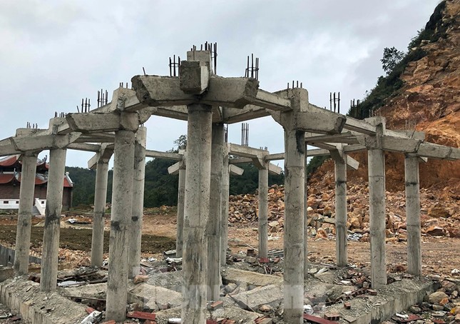 Cận cảnh siêu dự án 'bạt núi' làm du lịch ở Lũng Cú vừa bị đình chỉ ảnh 8