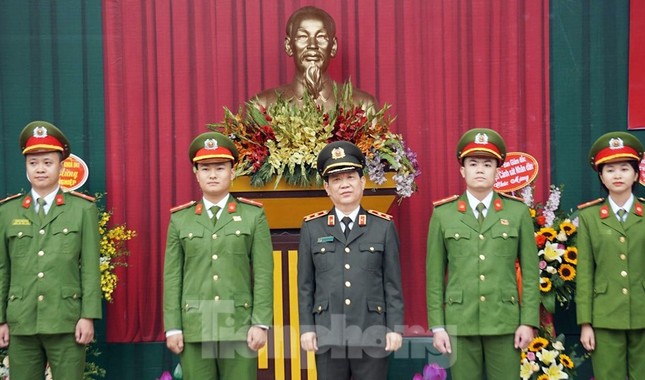 4 thủ khoa đầu ra Học viện Cảnh sát được phong vượt cấp bậc hàm ảnh 1