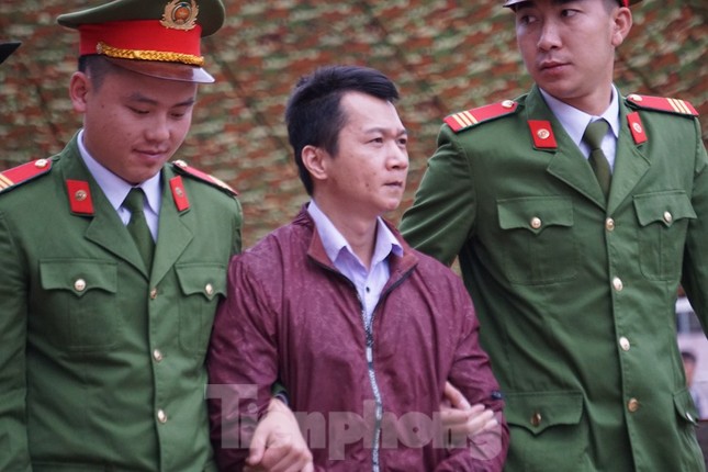 Kẻ bắt cóc, hiếp giết nữ sinh đề nghị điều tra lại vụ án ảnh 1