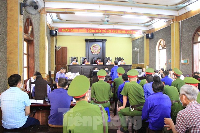 Vụ gian lận điểm thi ở Sơn La: Đề nghị triệu tập cựu Giám đốc Sở Giáo dục tới tòa ảnh 1