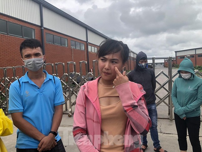 Hàng trăm công nhân vây trụ sở công ty vì Giám đốc 'biệt tích' ảnh 2