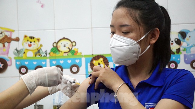 Chi tiết lịch tiêm vắc xin COVID-19 trên toàn tỉnh Hải Dương ảnh 1
