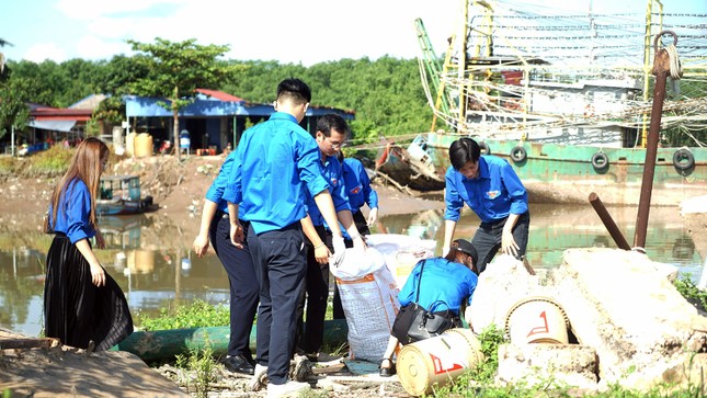 Tuổi trẻ Hải Phòng ra quân chung tay xây dựng nông thôn mới ảnh 5
