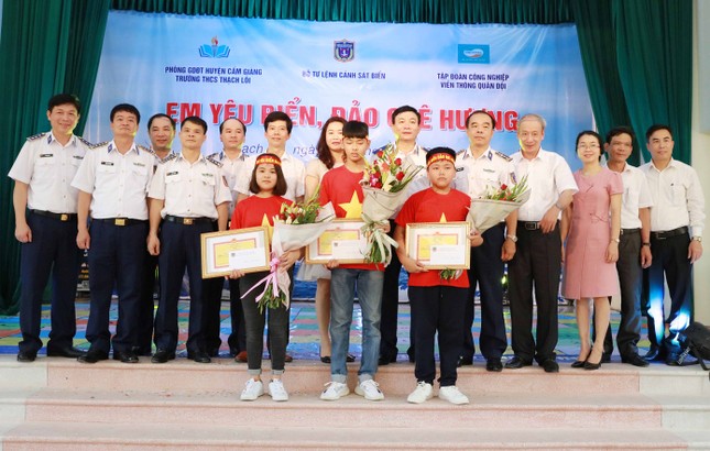 Học sinh Thạch Lỗi trải nghiệm tình yêu biển đảo ảnh 2