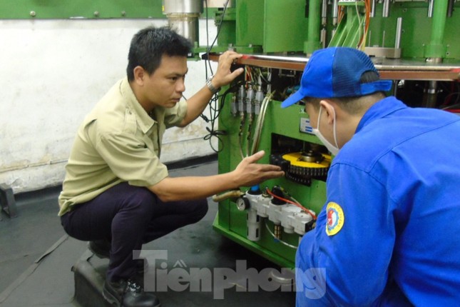 Kỹ sư Việt 8X hoàn thiện công nghệ hạt lửa quân sự hiện đại ảnh 2