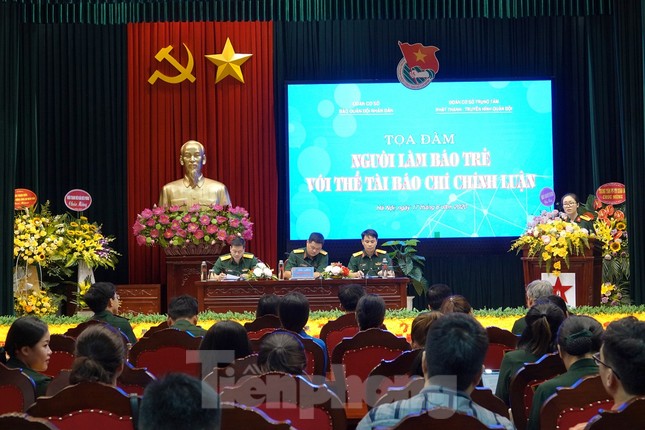 Người làm báo trẻ với thể tài báo chí chính luận ảnh 1