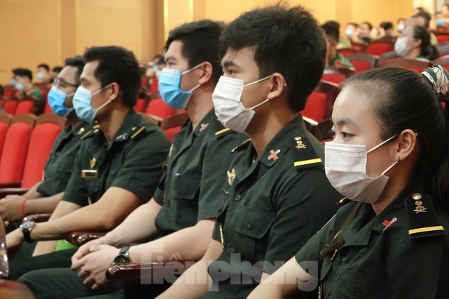 Đoàn viên Học viện Quân y thao luyện kỹ năng khám bệnh ảnh 4