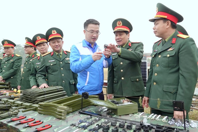 Bí thư T.Ư Đoàn Nguyễn Tường Lâm dự khởi động Tháng Thanh niên 2023 tại Trung đoàn Thủ đô ảnh 1