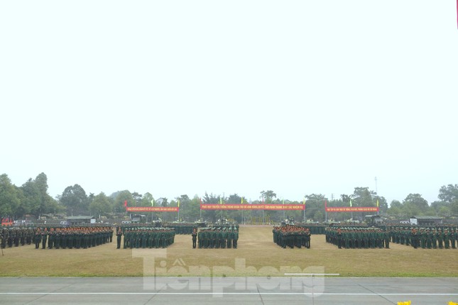 Bí thư T.Ư Đoàn Nguyễn Tường Lâm dự khởi động Tháng Thanh niên 2023 tại Trung đoàn Thủ đô ảnh 13
