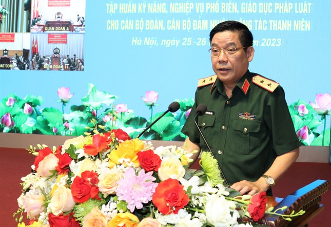 Trung tướng Nguyễn Văn Gấu: Kiên quyết đấu tranh, phê phán những biểu hiện lệch lạc ảnh 2