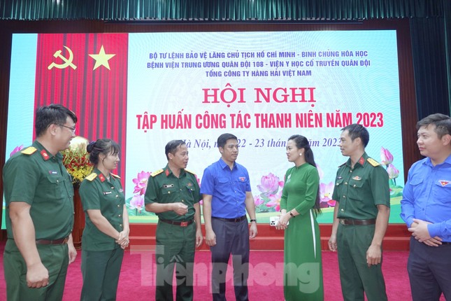 Trang bị cẩm nang cho cán bộ Đoàn cơ sở trong Quân đội ảnh 1