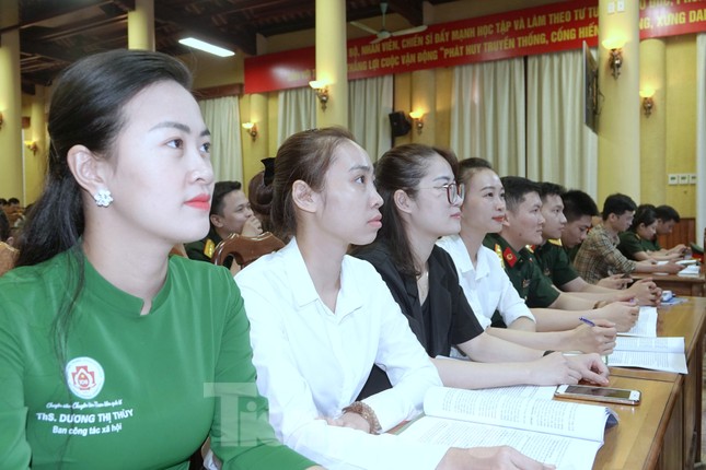 Trang bị cẩm nang cho cán bộ Đoàn cơ sở trong Quân đội ảnh 2
