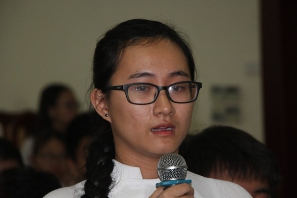 Bắt học sinh uống nước giẻ lau - điều gì xảy ra với ngành giáo dục? ảnh 1