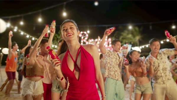 Huyền My lại diện bikini ‘gây bão’ với thân hình nuột nà, trắng nõn ảnh 4