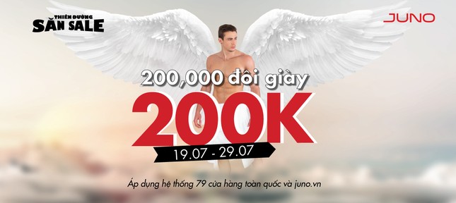 Soái ca thiên thần làm nhiều chị em háo hức tại 'Thiên đường săn sale' ảnh 1