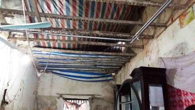 Éo le, nữ sinh mồ côi cha ngậm ngùi nhìn giấy báo nhập học ĐH Y ảnh 1