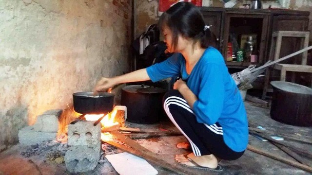 Éo le, nữ sinh mồ côi cha ngậm ngùi nhìn giấy báo nhập học ĐH Y ảnh 5
