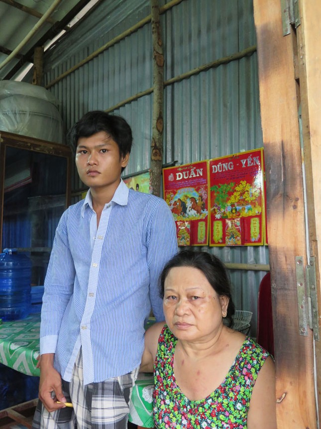 Trắng án hiếp dâm, vẫn chưa được làm công dân ảnh 1