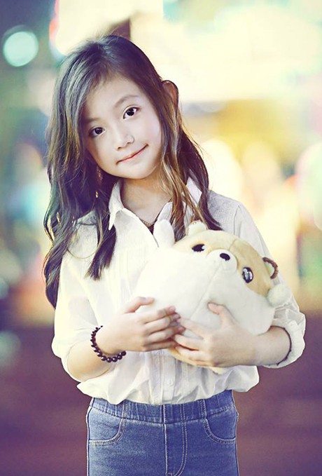 Cô bé 6 tuổi xinh như thiên thần “đốn tim” dân mạng ảnh 8