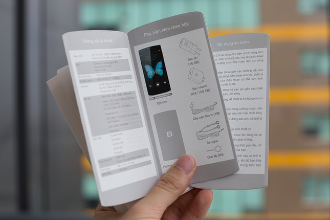 Mở hộp Bphone bản 16 GB ảnh 2