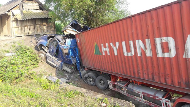 BẢN TIN ATGT: 'Hung thần' xe ben kéo lê lái xe ôm 10 mét tử vong ảnh 3