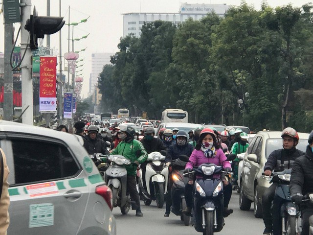 Người đàn ông bị tàu hỏa kéo lê hàng chục mét ảnh 2