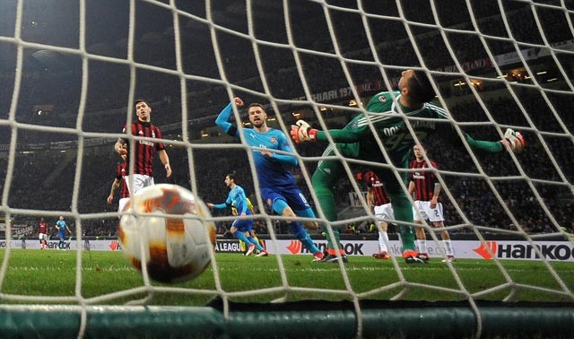 Đánh bại Milan tại San Siro, Arsenal tiệm cận tứ kết Europa League ảnh 1