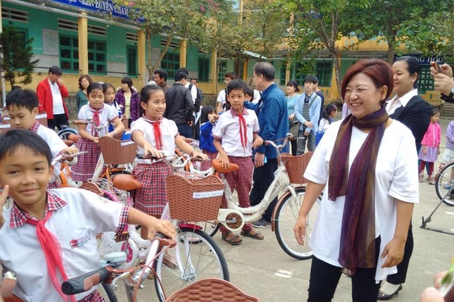 Phải đến để cúi đầu… ảnh 2