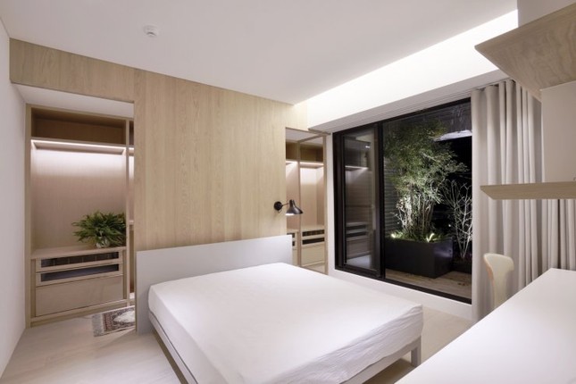 Căn hộ trần nhà mái vòm siêu độc, tràn ngập ánh sáng ảnh 4