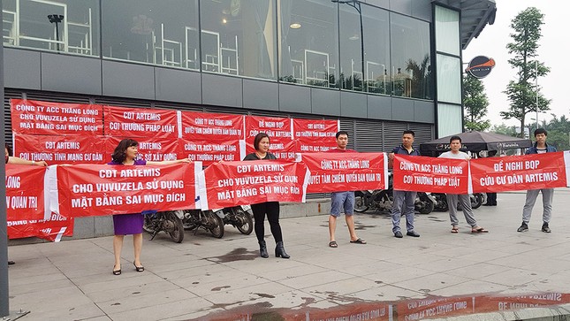 Dân chung cư 5 sao Artemis lại xuống đường băng rôn vì bị cắt... nước ảnh 3