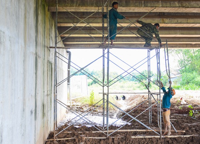 Thấm dột cầu, cống ở cao tốc 34.500 tỷ: Chuyên gia nói 'khó tin nổi' ảnh 3